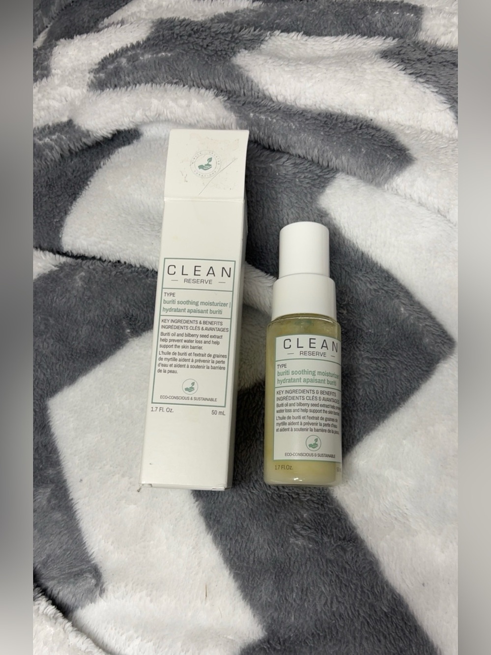 Clean Reserve Buriti Soothing Moisturizer — White